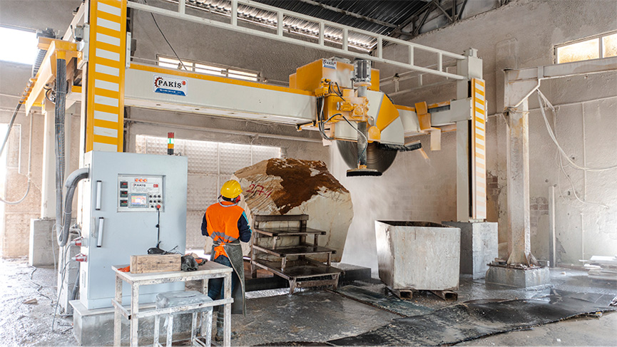 Yukselen Fabrika Kesme Makinasi